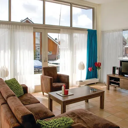 Three-bedroom In Botel Uitgeest